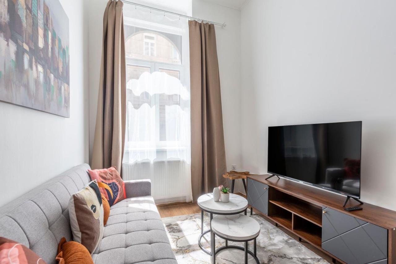 Cozy & Pleasant Homes In The Heart Of Budapest Exterior foto